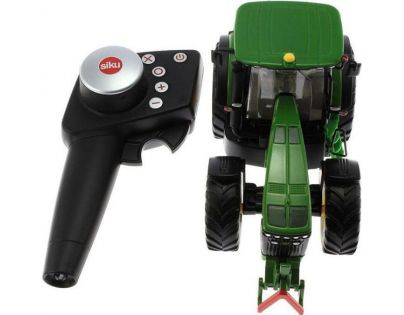 Siku Control Limitovaná edice Traktor John Deere Přívěs s kmeny 1:32