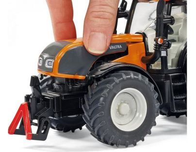 Siku Farmer Traktor se zadní sekačkou 1:32