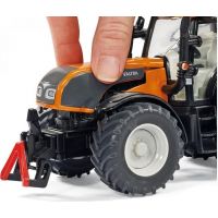 Siku Farmer Traktor se zadní sekačkou 1:32 6