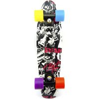 Skateboard pennyboard 60 cm černobílý vzor 3