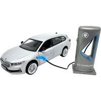 Sparkys 1:35 Škoda Superb IV Combi Stříbrně šedá + nabíjecí stanice 2