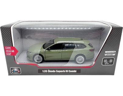 Sparkys 1:35 Škoda Superb IV Combi zelené
