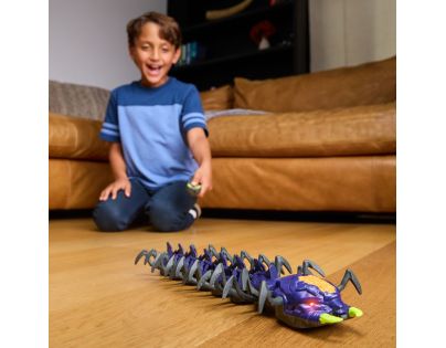 Spin Master HEX Bots vystřelující stonožka