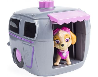 Spin Master Paw Patrol Pup to hero playset Skye