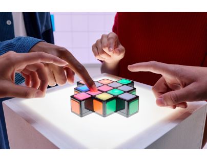 Spin Master Rubikova kostka elektronická hra Tetris rush