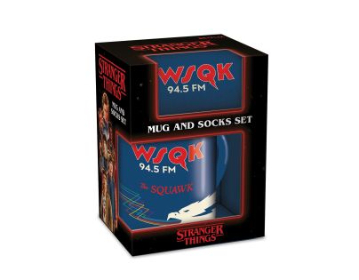 Stranger Things dárkový set (hrnek a ponožky) - WSQK