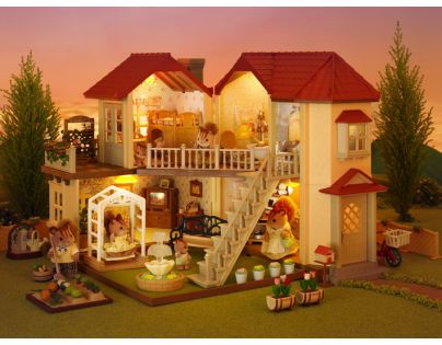 Sylvanian Families Dárkový set Městský patrový dům se světly, nábytkem a postavičkami