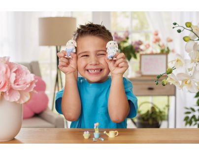 Sylvanian Families Květinový set a sourozenci Flora králíků
