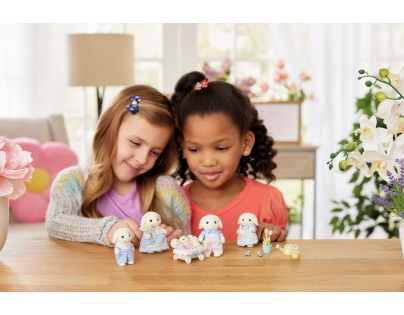 Sylvanian Families Rodina Flora králíci s trojčaty