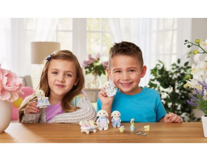 Sylvanian Families Rodina Flora králíci s trojčaty