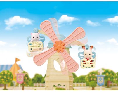 Sylvanian Families Zábavný park s větrným mlýnem a kotětem