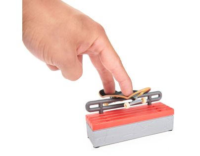 Tech Deck Fingerboard dvojbalení s překážkou Collect and Challenge