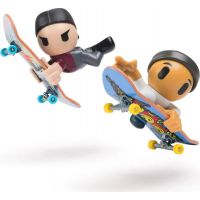 Tech Deck SK8 Crew fingerboard s figurkou Dvojbalení černá čepice a černá kšiltovka