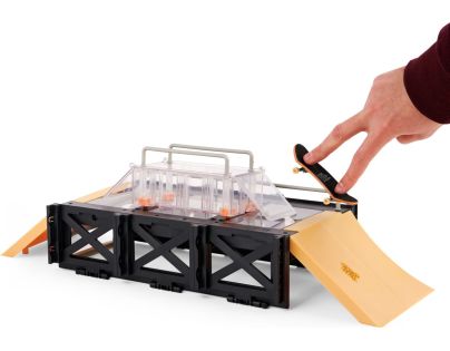 Tech Deck Vitrína a pódium - Poškozený obal