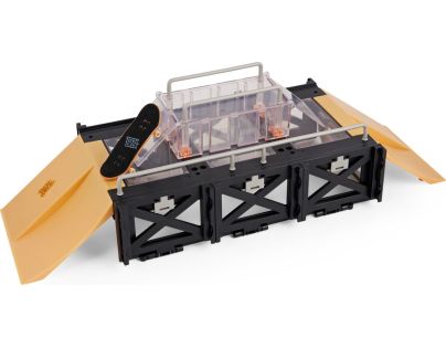 Tech Deck Vitrína a pódium - Poškozený obal