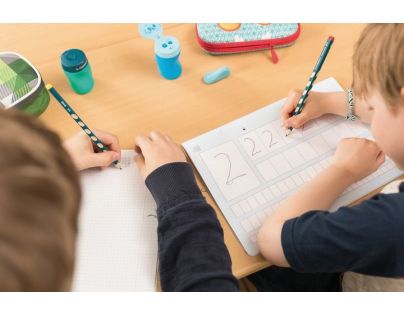 Tenka ergonomická grafitová tužka pro leváky STABILO EASYgraph S modrá 2 ks HB