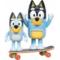 TM Toys Bluey 2 figurky Bluey a Bandit skateboard