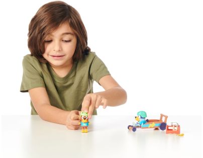 TM Toys Herní sada Bluey na cestách autíčko + figurky