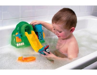 TOMY 4530 - Mašinka Tomáš do vany