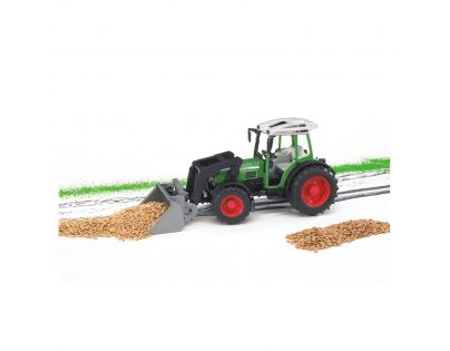 Bruder 02101 Traktor Fendt Farmer 209S se lžící