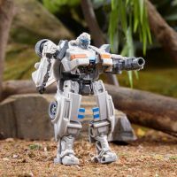 Transformers MV7 Battle Changers Autobot Mirage 4
