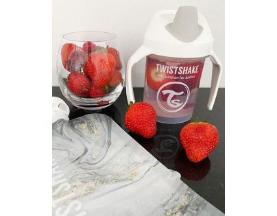 Twistshake Učící netekoucí hrnek 230 ml bílý