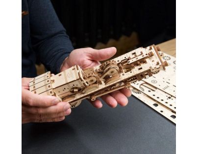 Ugears 3D dřevěné mechanické puzzle Harry Potter Bradavický expres