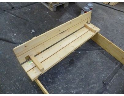 Vladeko dřevěné pískoviště s deklem a lavičkami