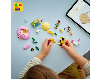LEGO® Friends 42658 Zábava u bazénu s jednorožcem a plameňákem