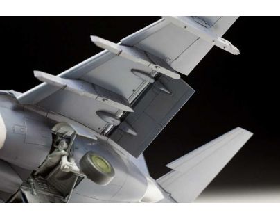 Zvezda Model Kit letadlo YAK-130 Russian trainer fighter 1:48