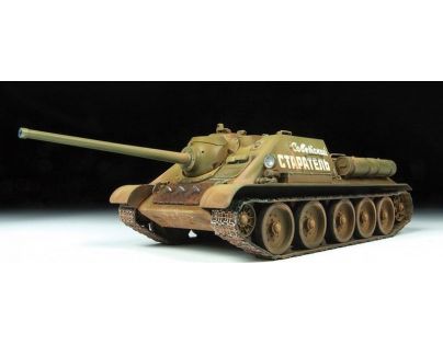 Zvezda Model Kit military SU-85 Soviet Tank Destroyer 1:35