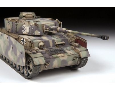 Zvezda Model Kit tank Panzer IV Ausf.G 1:35
