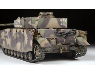 Zvezda Model Kit tank Panzer IV Ausf.G 1:35