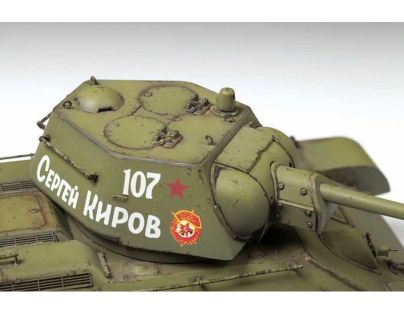 Zvezda Model Kit tank T-34_76 mod.1942 1:35
